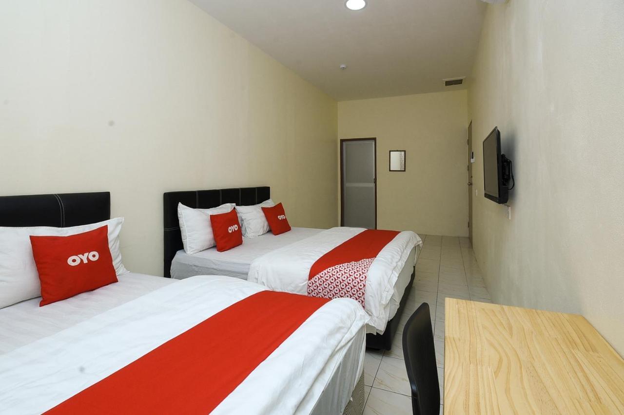 Oyo 90172 Goodwill Homestay Batu Niah Bagian luar foto