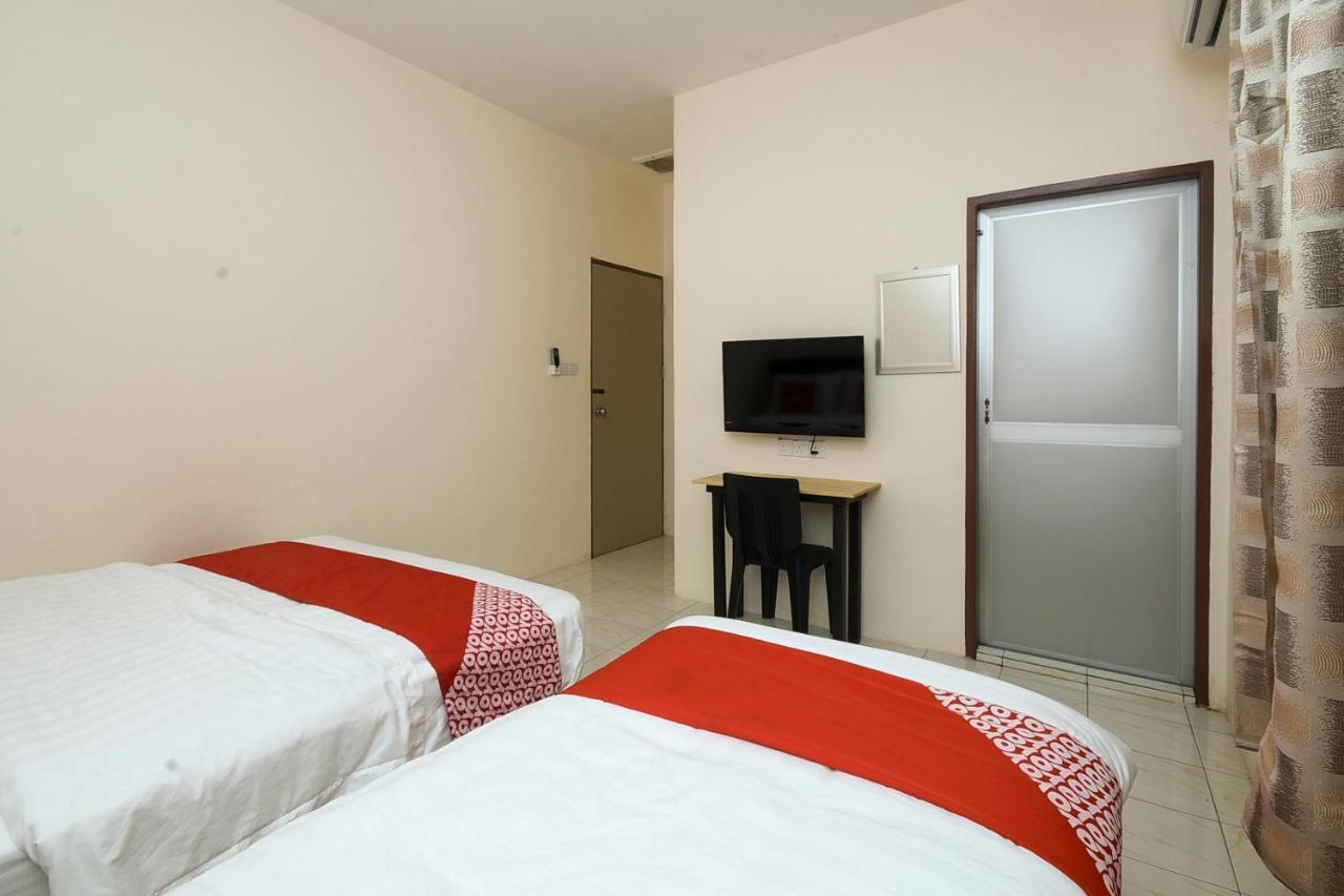 Oyo 90172 Goodwill Homestay Batu Niah Bagian luar foto