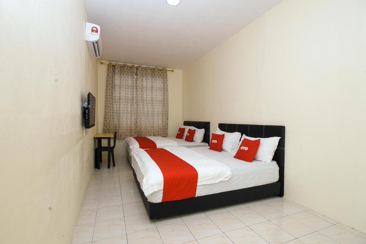 Oyo 90172 Goodwill Homestay Batu Niah Bagian luar foto