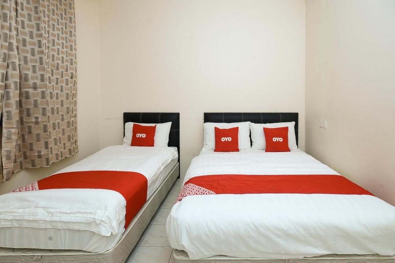 Oyo 90172 Goodwill Homestay Batu Niah Bagian luar foto