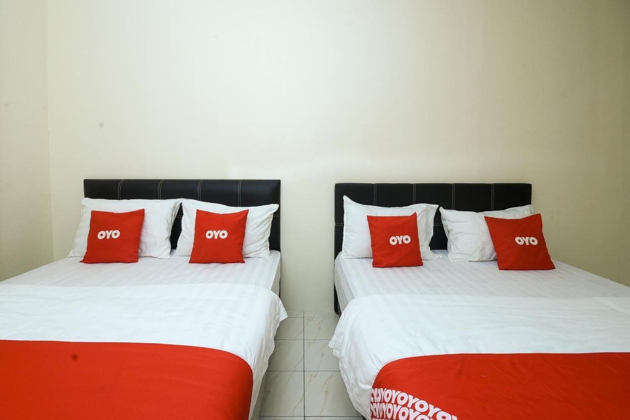 Oyo 90172 Goodwill Homestay Batu Niah Bagian luar foto