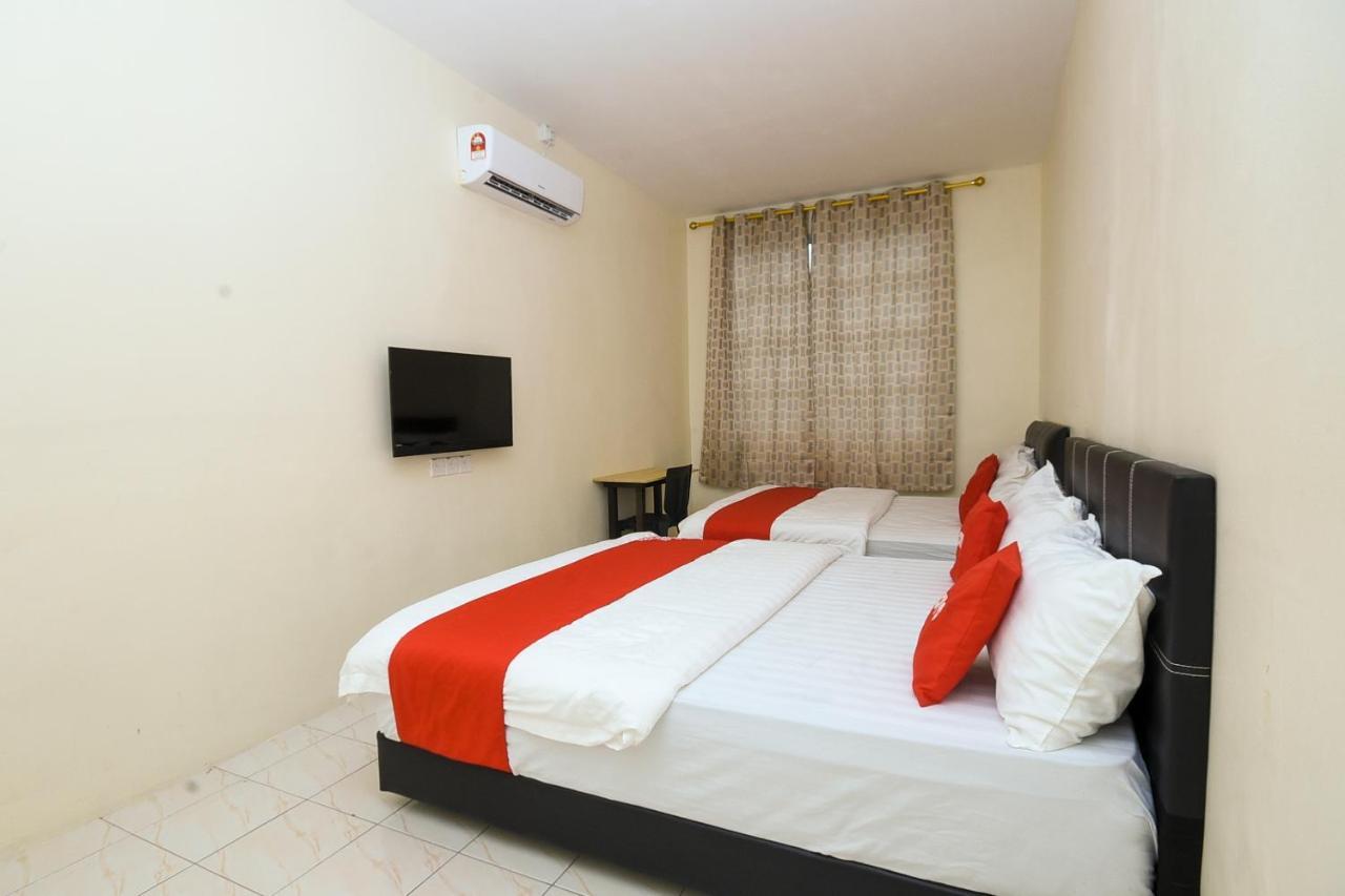 Oyo 90172 Goodwill Homestay Batu Niah Bagian luar foto